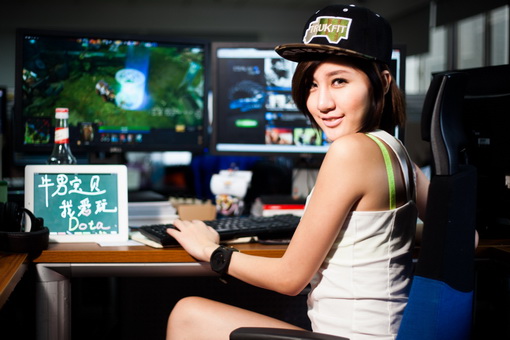 大声喊出我爱DOTA2 青春活力牛男宝贝曝照