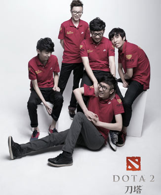 DOTA2明星战队闪亮新形象 冲刺TI3出征照曝光