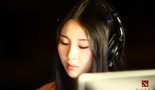 TI3正赛首日最美女解说 DOTA2冷冷动人瞬间掠影 