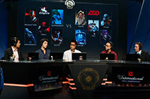 [图集]林书豪助阵国际邀请赛  帅气解说LGD对阵Empire